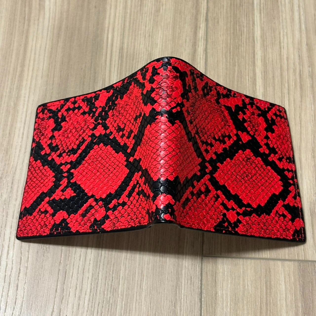 0508 - Red Snake Scale Wallet - Image 3