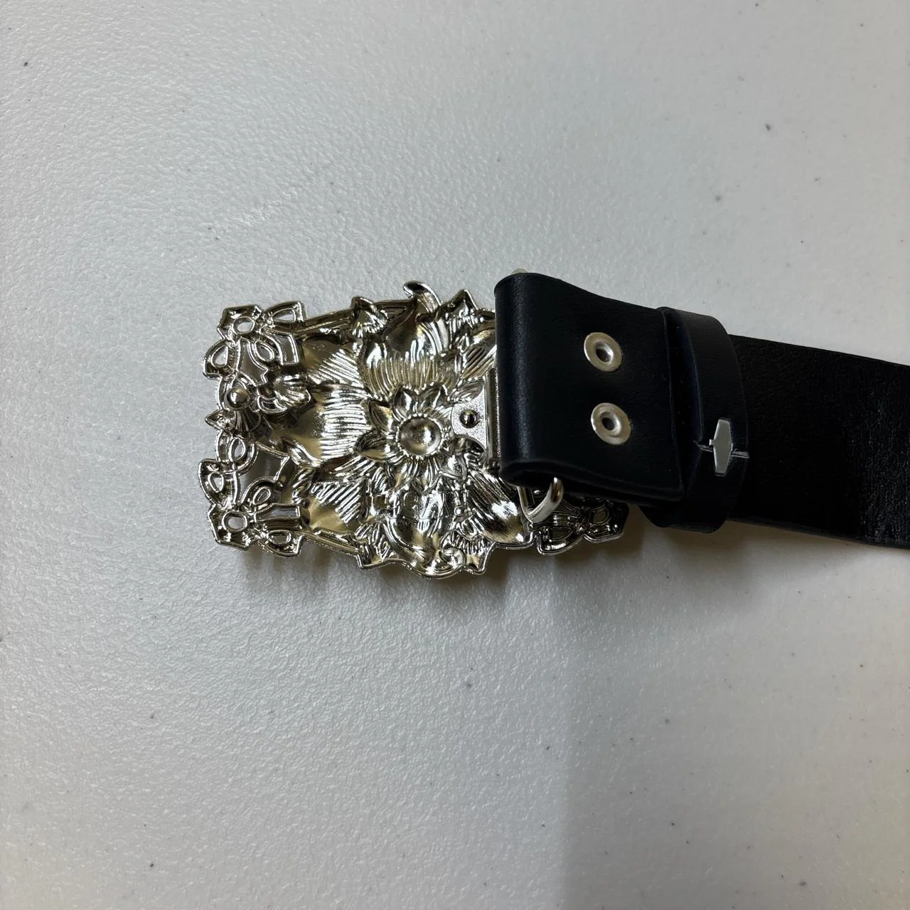 0605 - Gothic Rose Buckle Studded Belt - Image 3