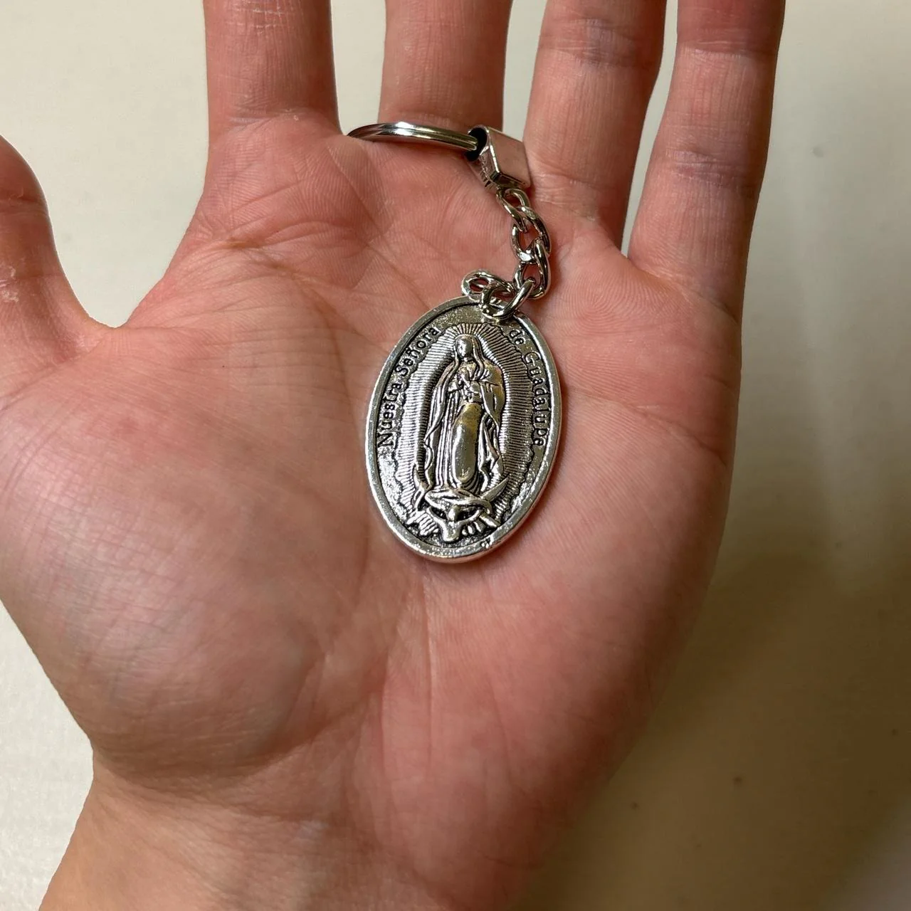 0609 - Virgin Mary Silver Keychain - Image 4