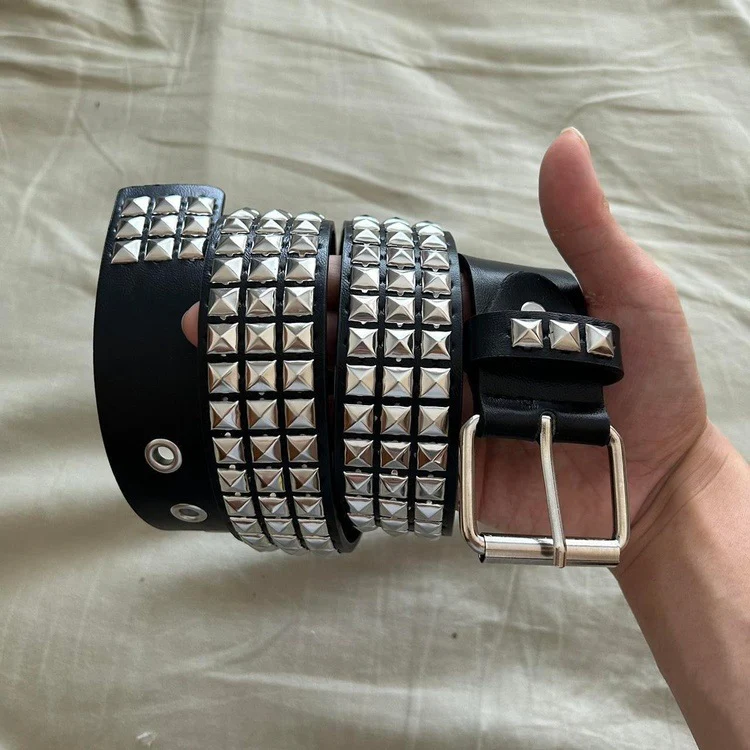 0010 - Pyramid Studded Belt (classic) - Image 4