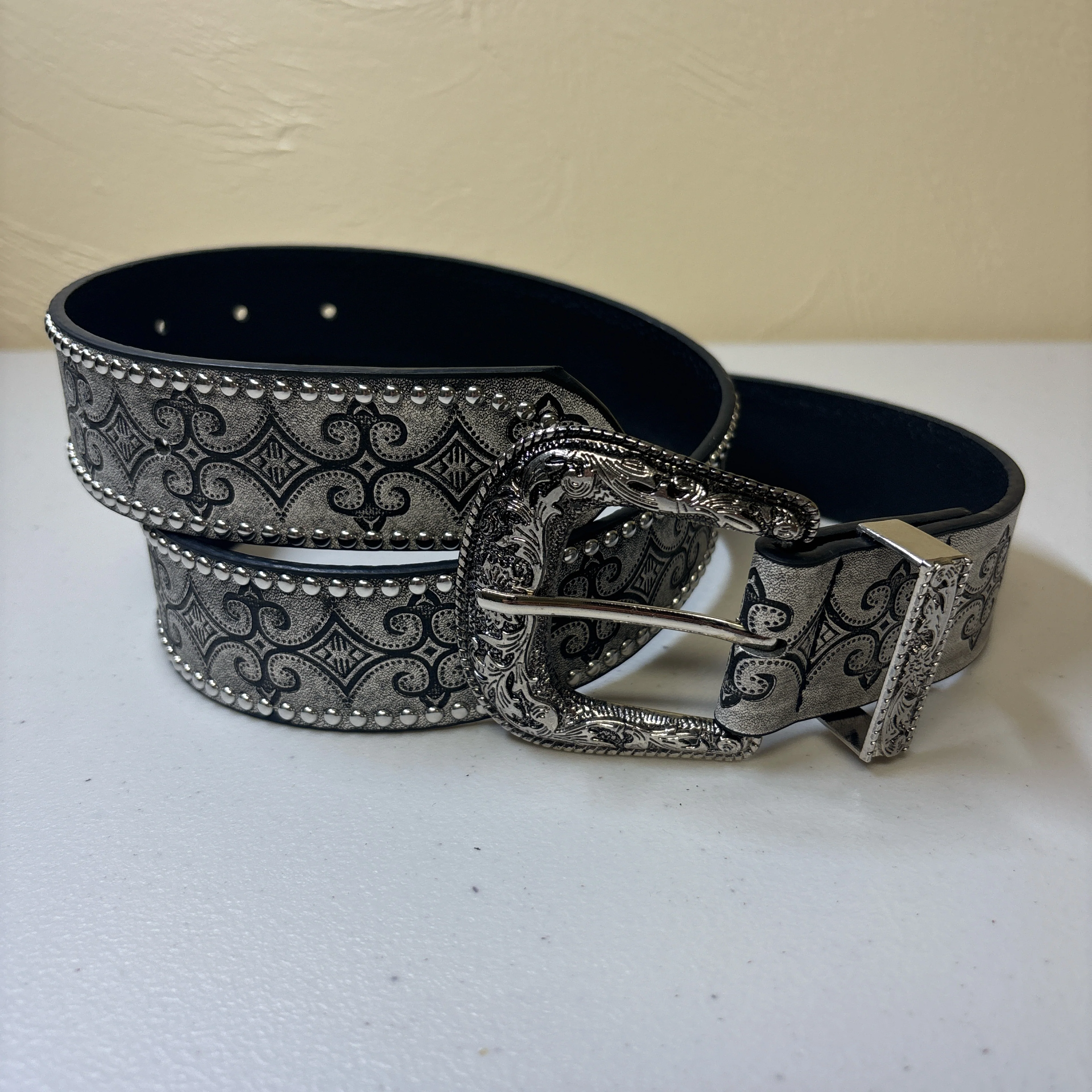 Gothic Floral Engraved Belt - Image 3