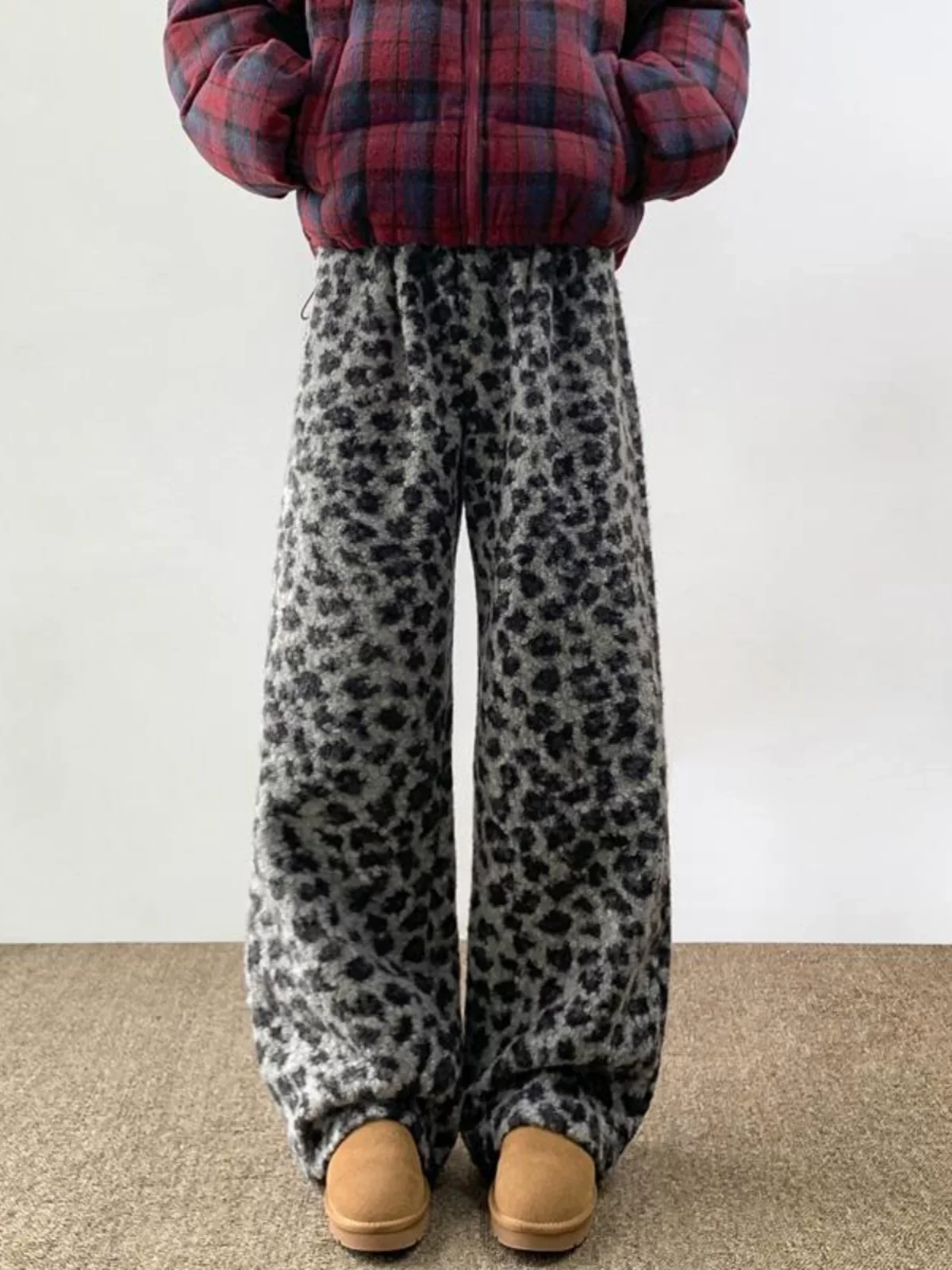 Plush Fur Leopard Pants - Image 5