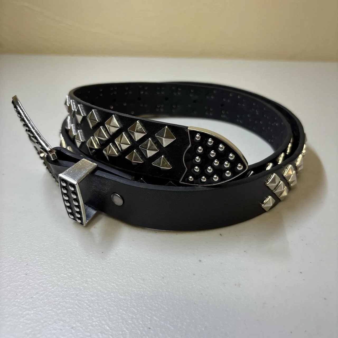 Rivet Nails Studded Belt - Image 2