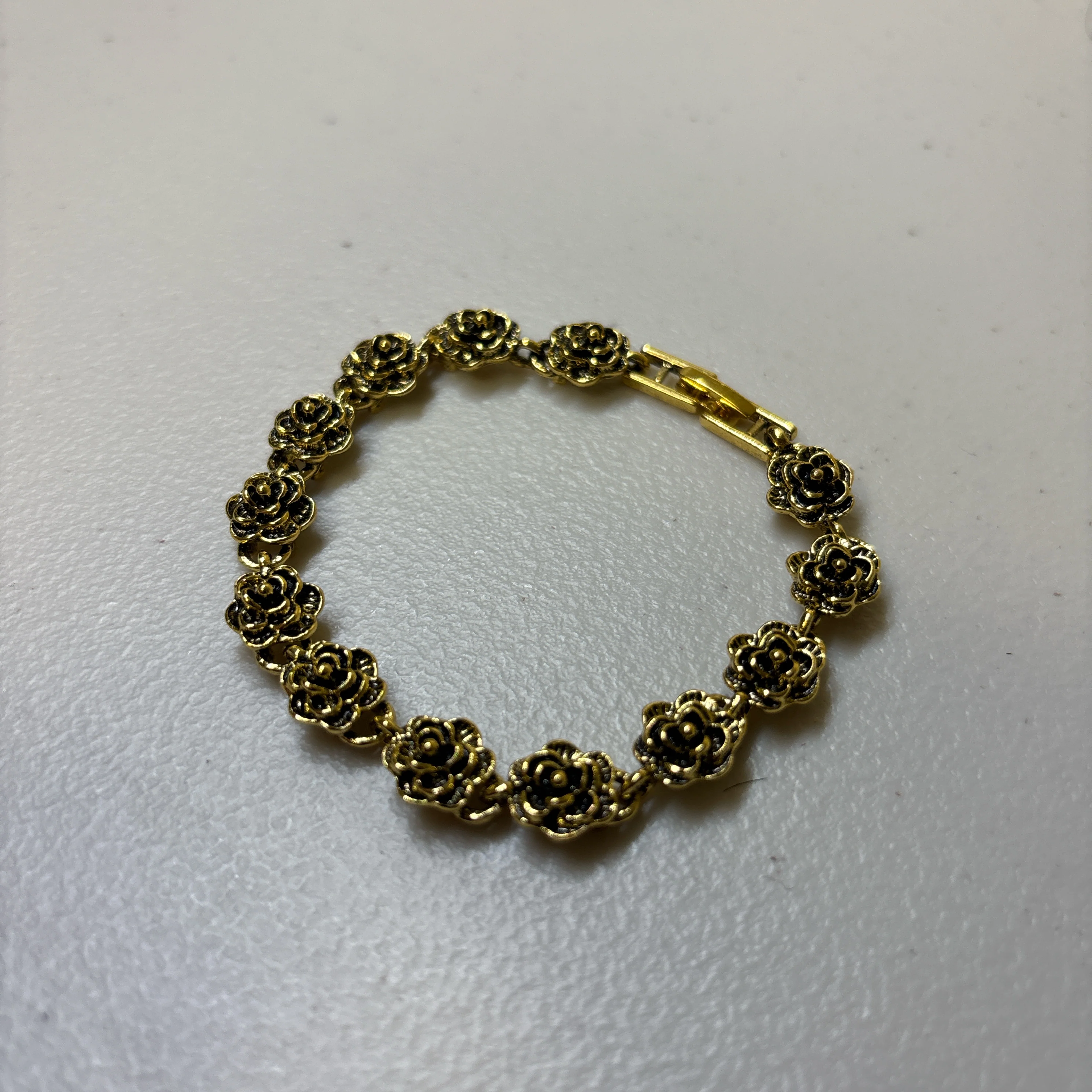0175 - Gold Rose Bracelet - Image 2